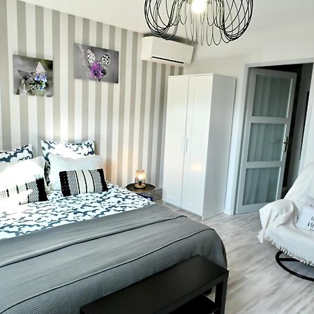 Les Nympheas 52 Bed & Breakfast Orges Eksteriør bilde